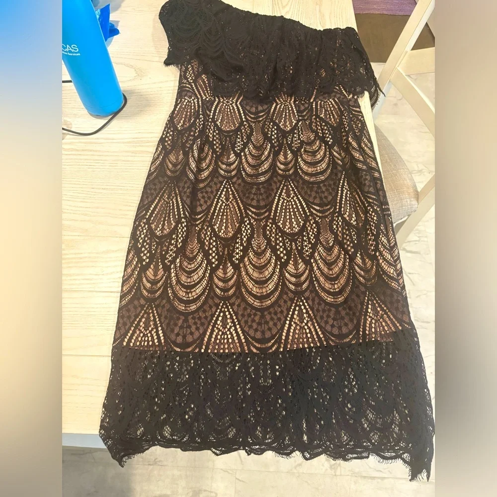 Dress the Population ,Size Medium,  Black Lace One-Shoulder Dress -FREE SHIPPING - Picture 4 of 7